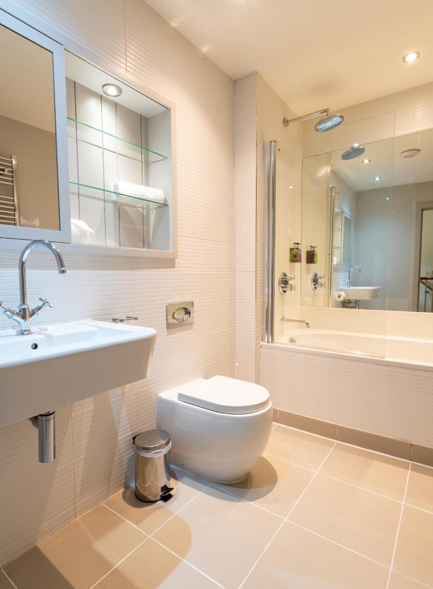 The Lawrance Luxury Aparthotel - York Eksteriør bilde